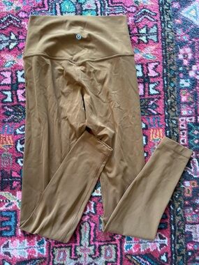 Euc lululemon athletica align leggings - tansize 4